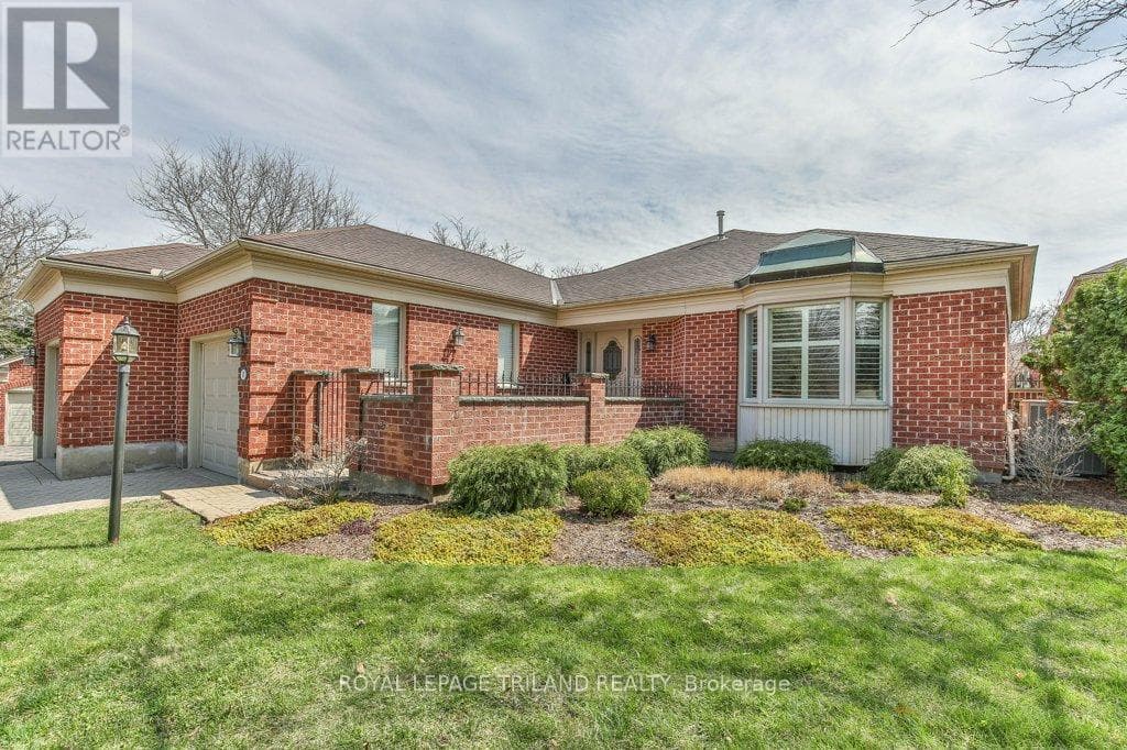 8 - 60 ROSECLIFFE CRESCENT photo 4