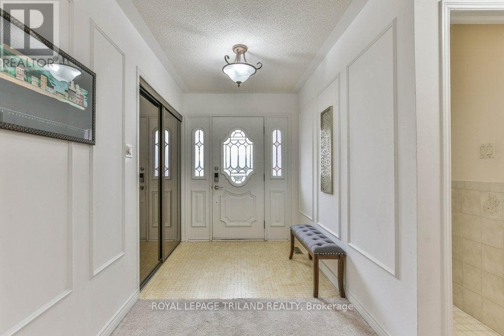 8 - 60 ROSECLIFFE CRESCENT photo 5