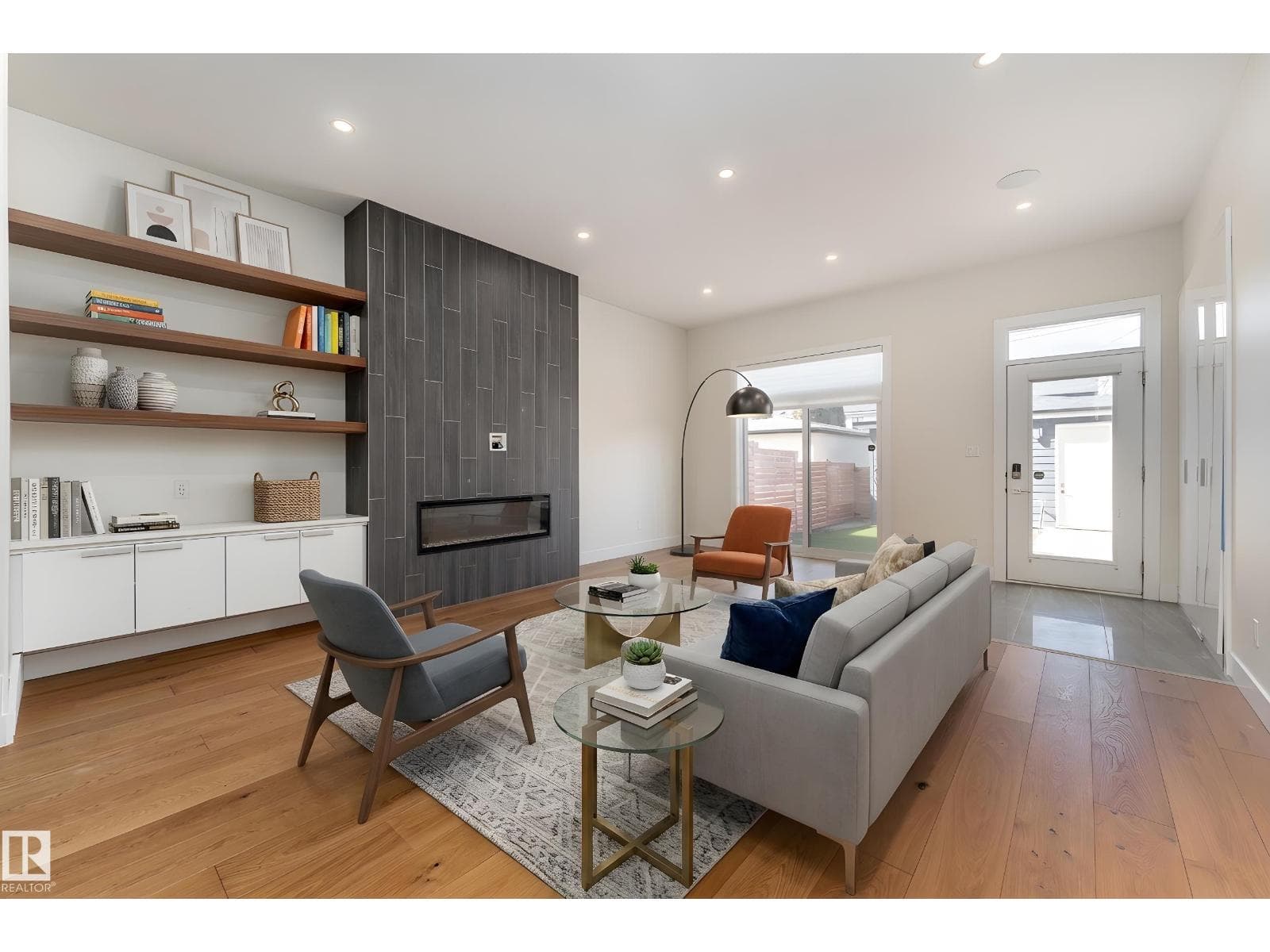 10508 136 ST NW photo 2