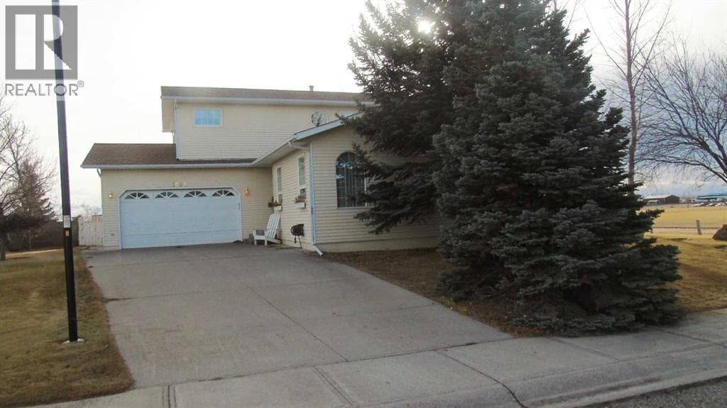 4 bed 4 bath single family at 1604 7A Avenue — $534,900