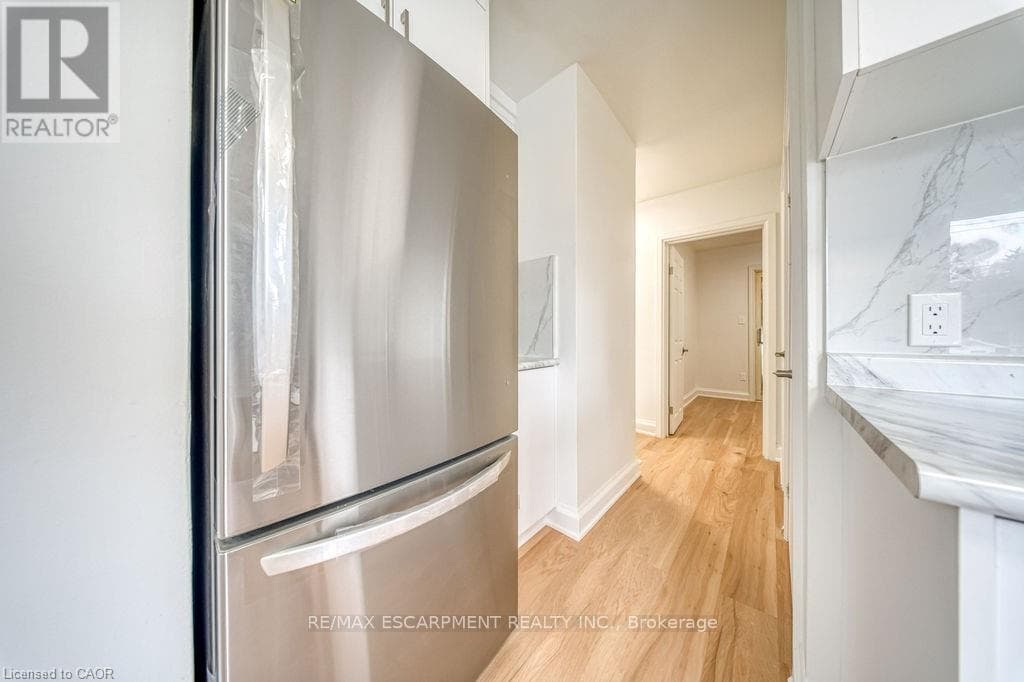 22 DAVID AVENUE photo 3