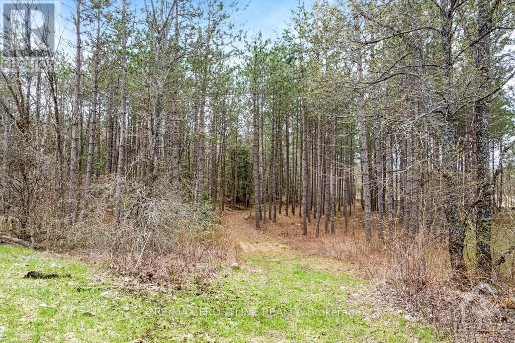 470 11TH LINE S SHERBROOKE ROAD photo 3