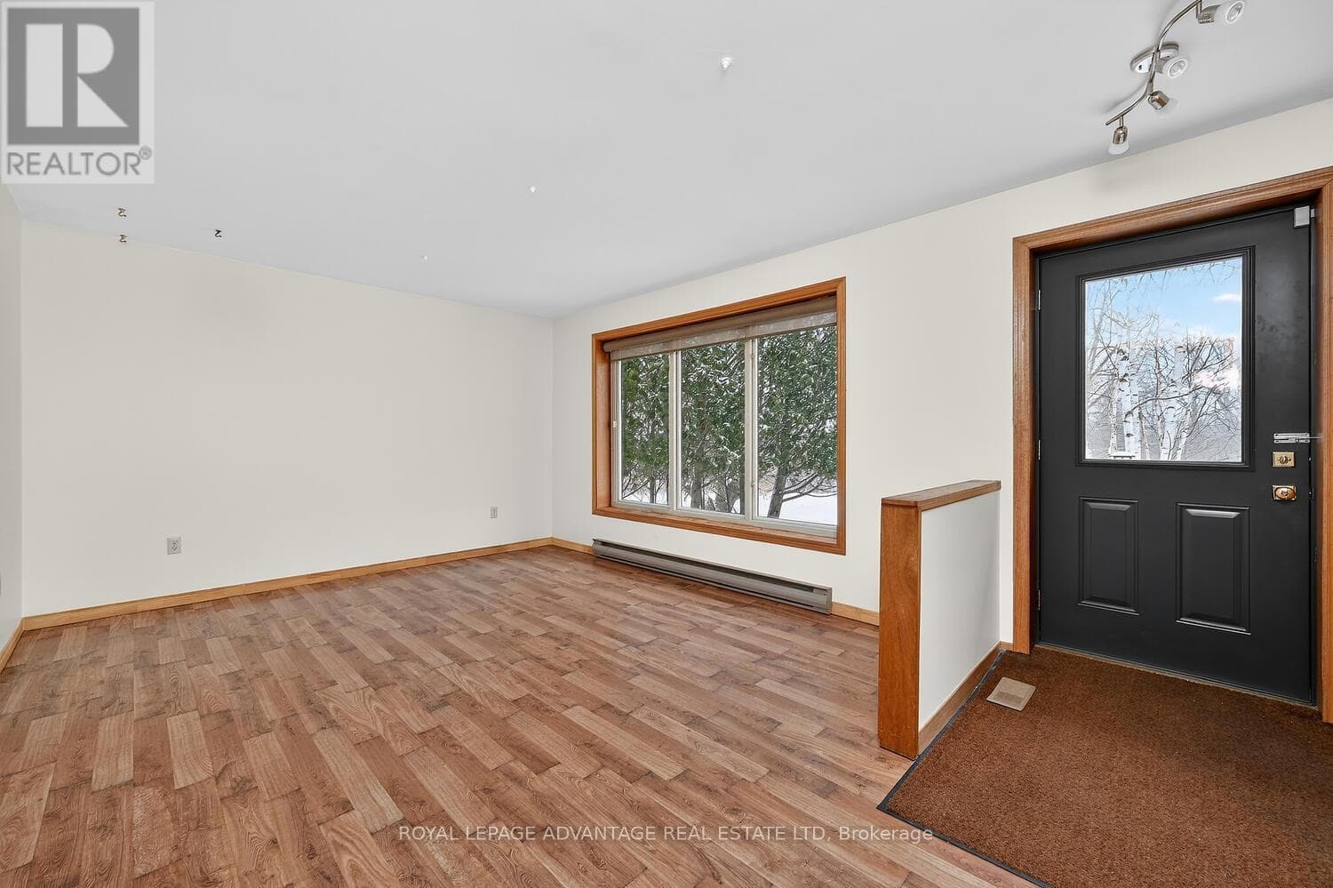 83 BROADVIEW AVENUE W photo 5