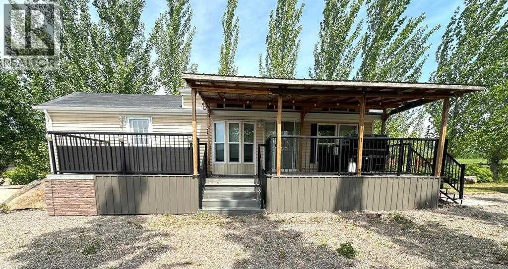 1 bed 1 bath single family at 1221 Oak Avenue — $295,000