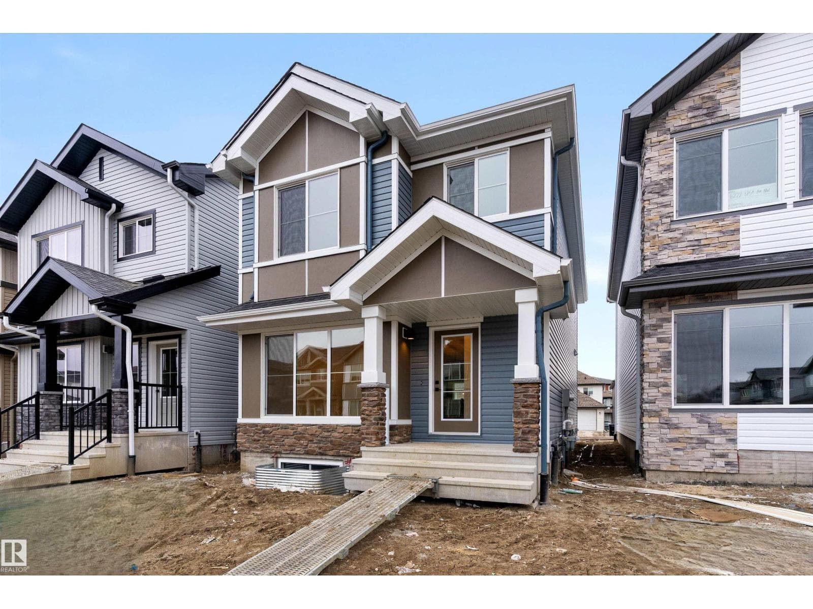 6222 175A AV NW photo 2
