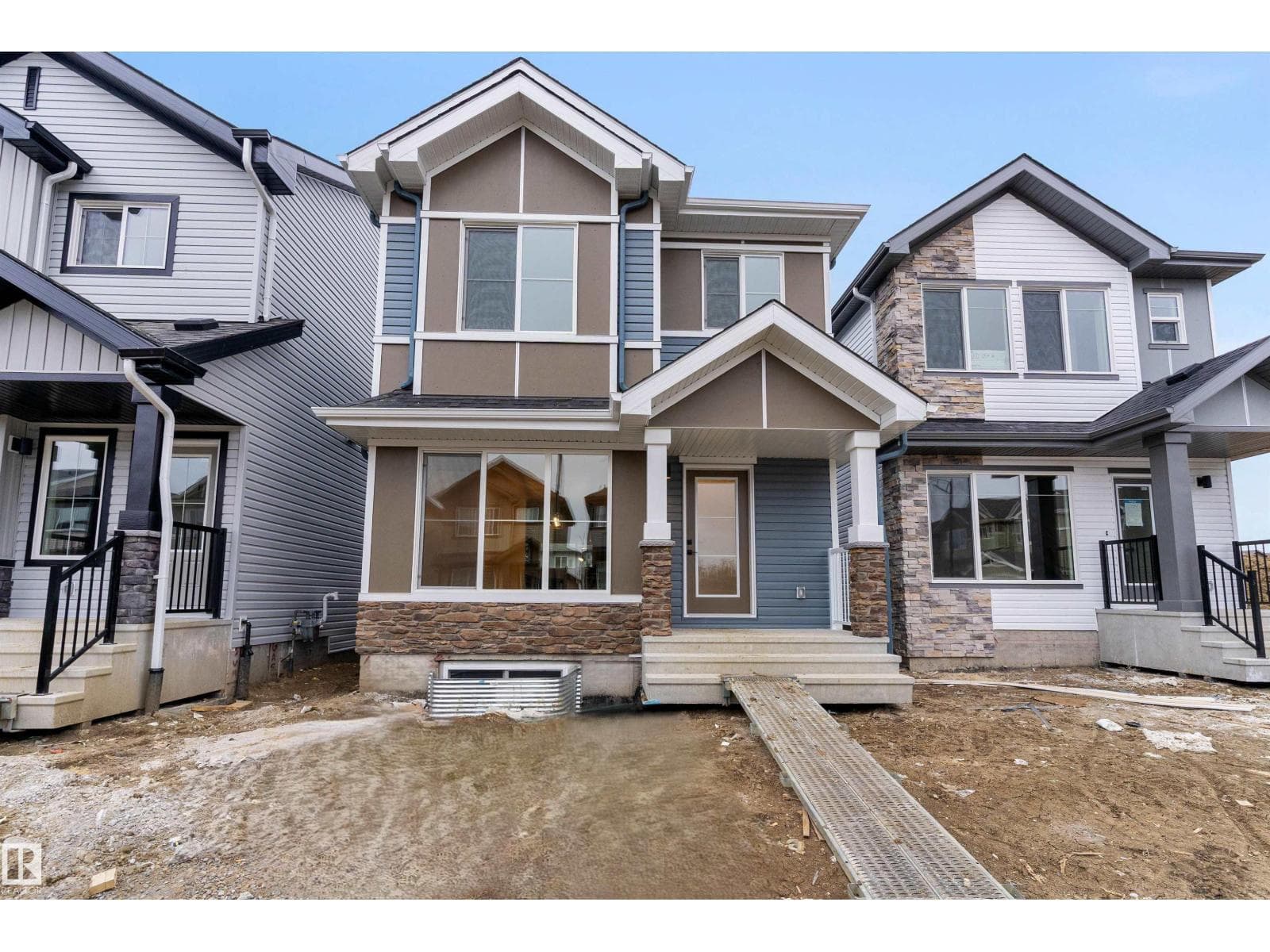3 bed 3 bath single family at 6222 175A AV NW — $459,600