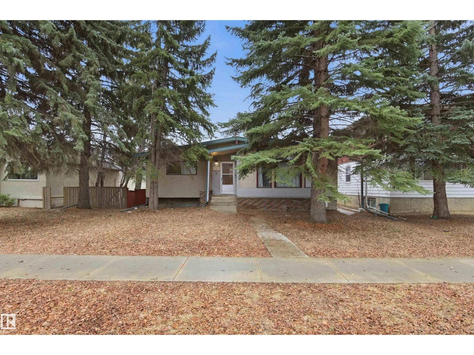 5 bed 4 bath single family at 11211 77 AV NW — $650,000