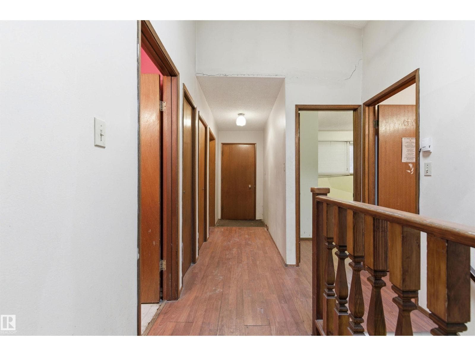 11211 77 AV NW photo 2
