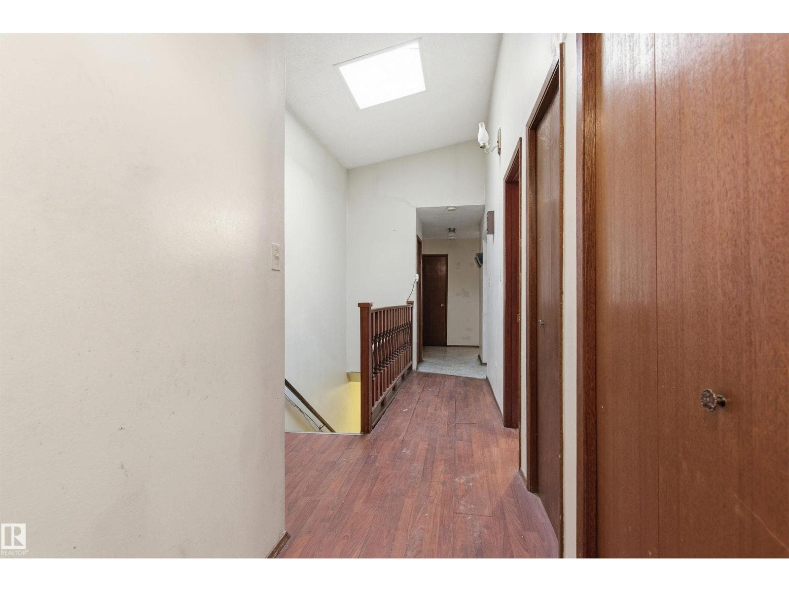11211 77 AV NW photo 3