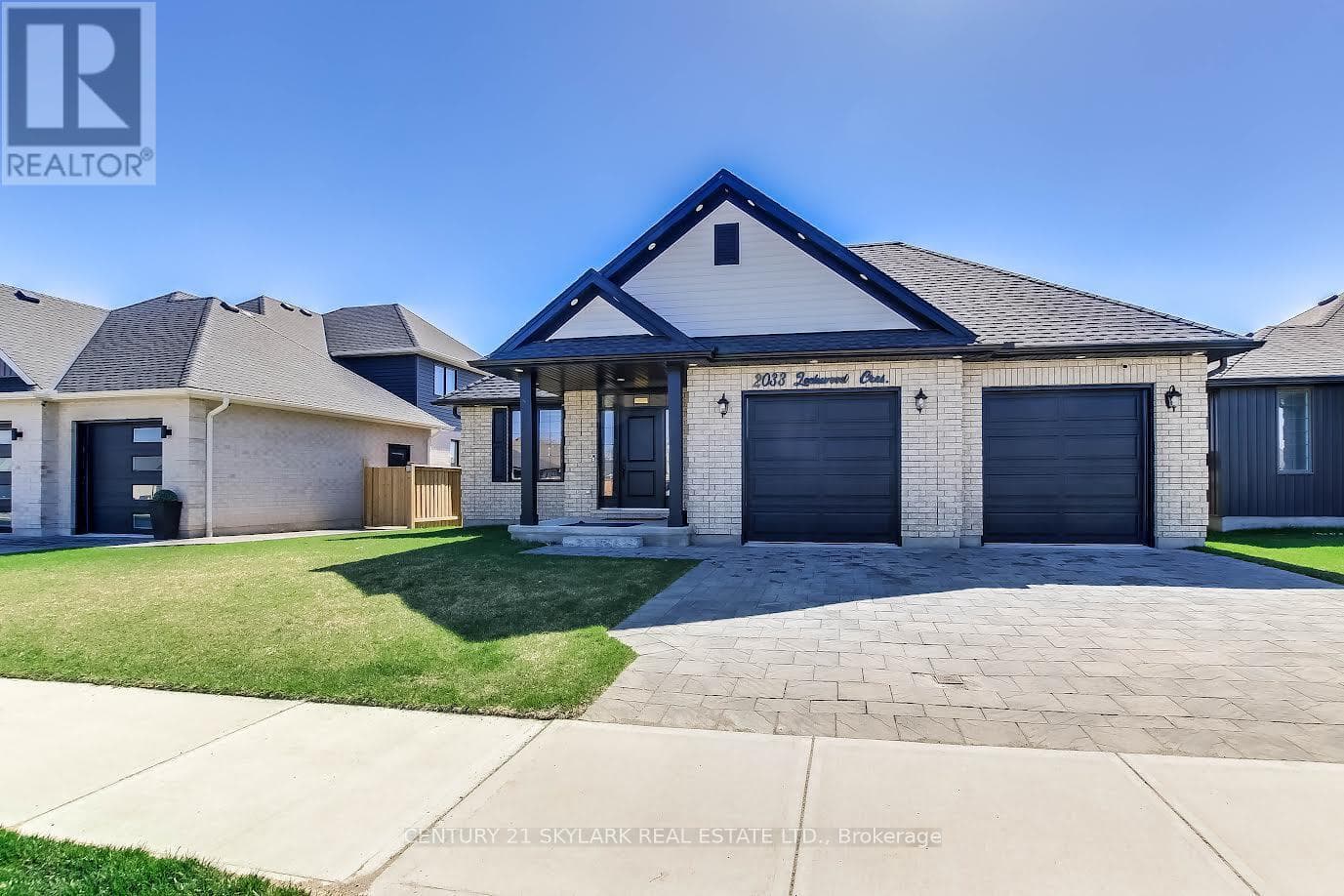 2033 LOCKWOOD CRESCENT photo 2