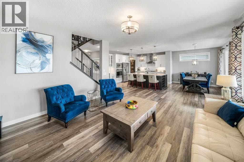 209 Sandpiper Crescent photo 4