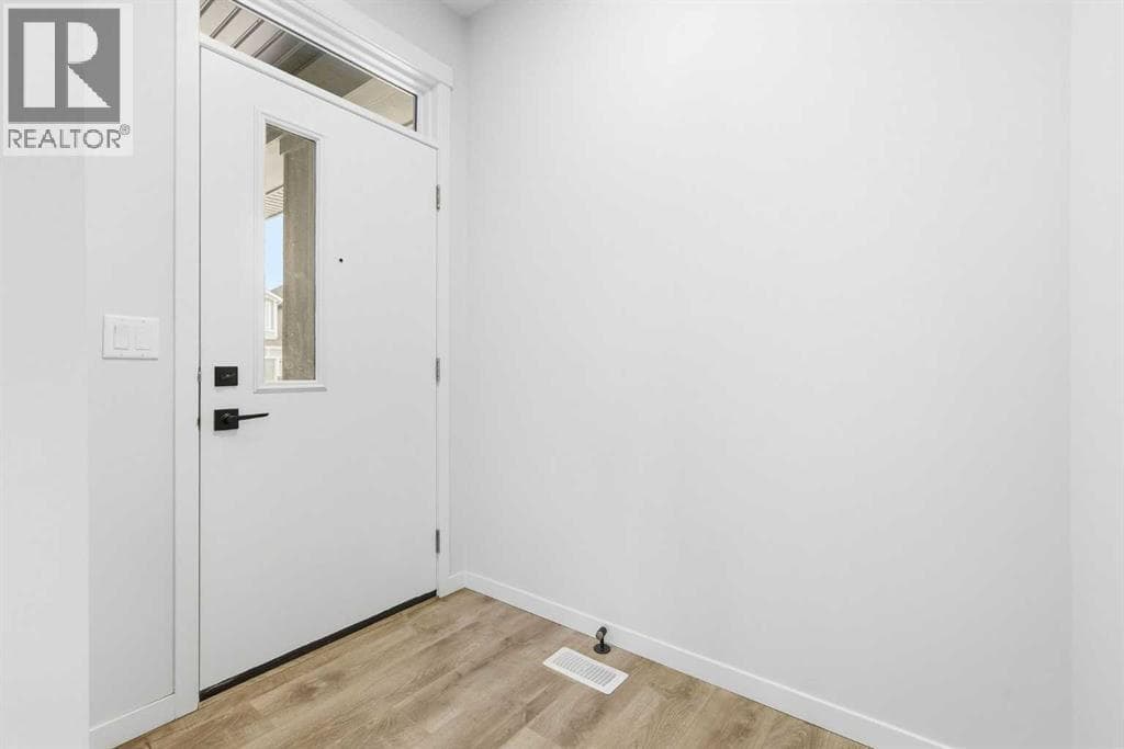170 Herron Way NE photo 4