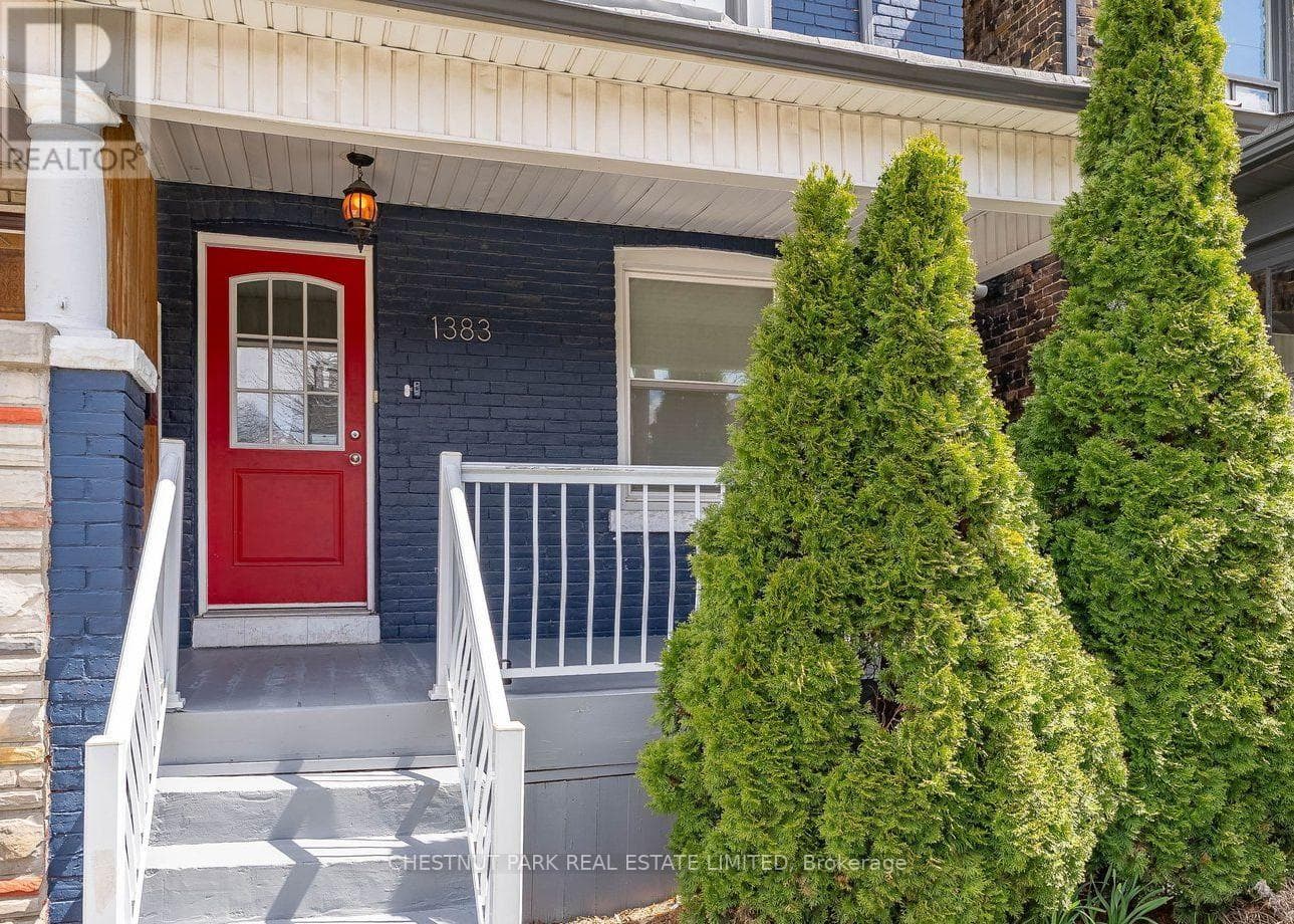 1383 LANSDOWNE AVENUE photo 2