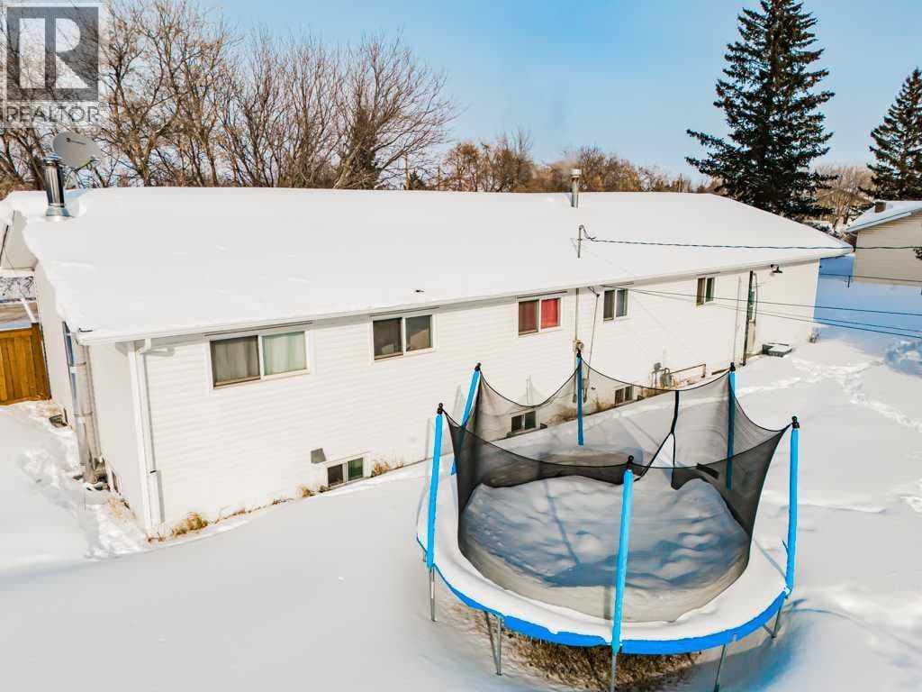 10213 101 Avenue photo 4