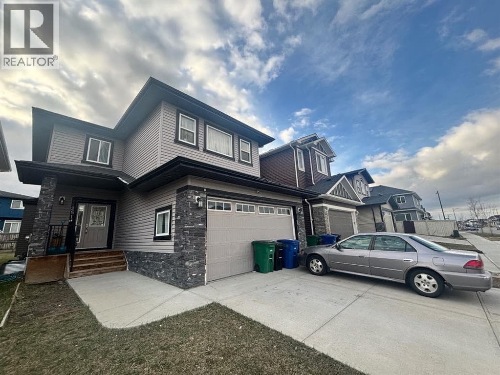 251 Bayview Street SW photo 2