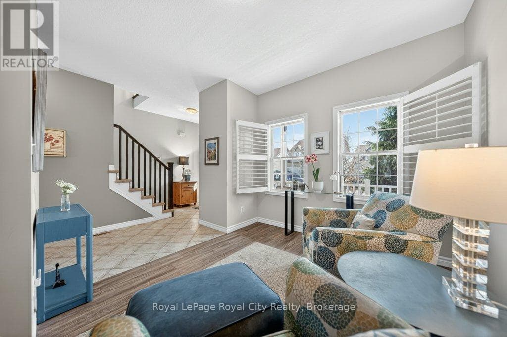 120 WINSTON STREET photo 4