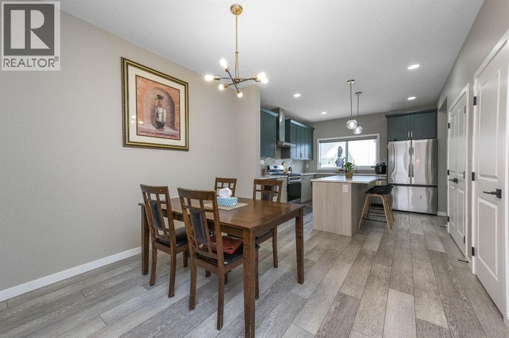 2049 Cobblespring Avenue SW photo 5