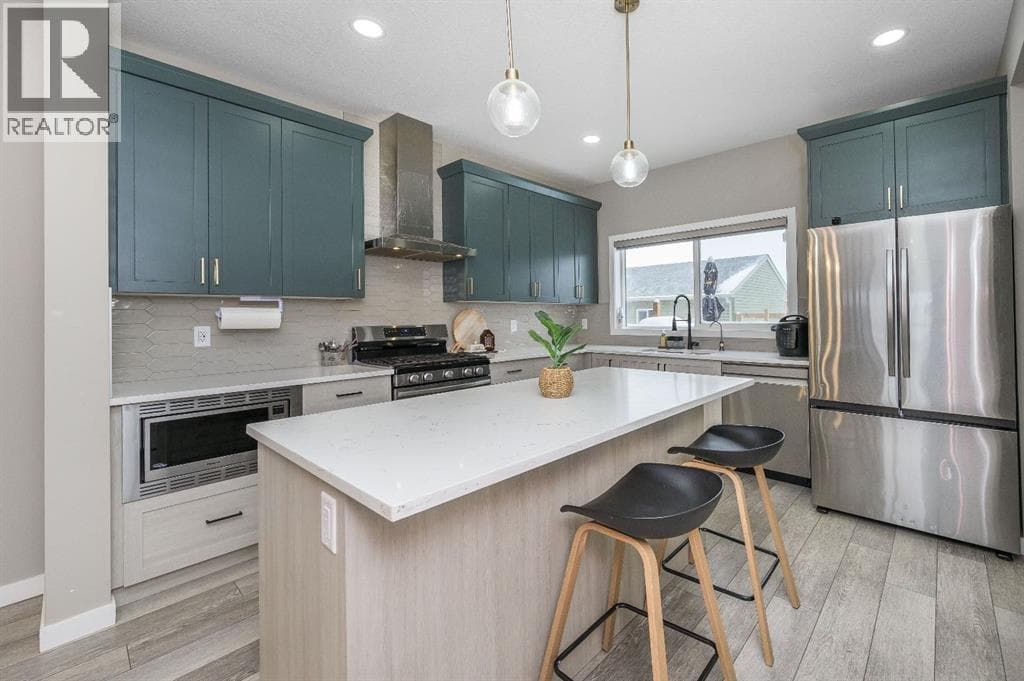 2049 Cobblespring Avenue SW photo 2