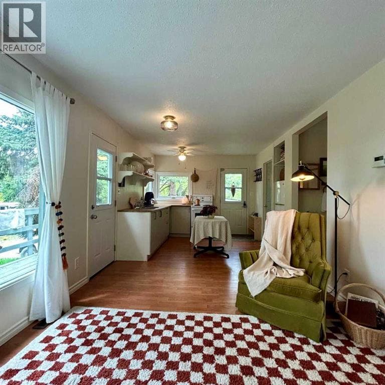 114 Red Wing Crescent photo 5