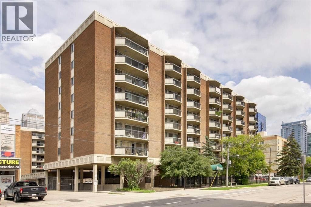 1 bed 1 bath single family at 706, 340 14 Avenue SW — $215,000