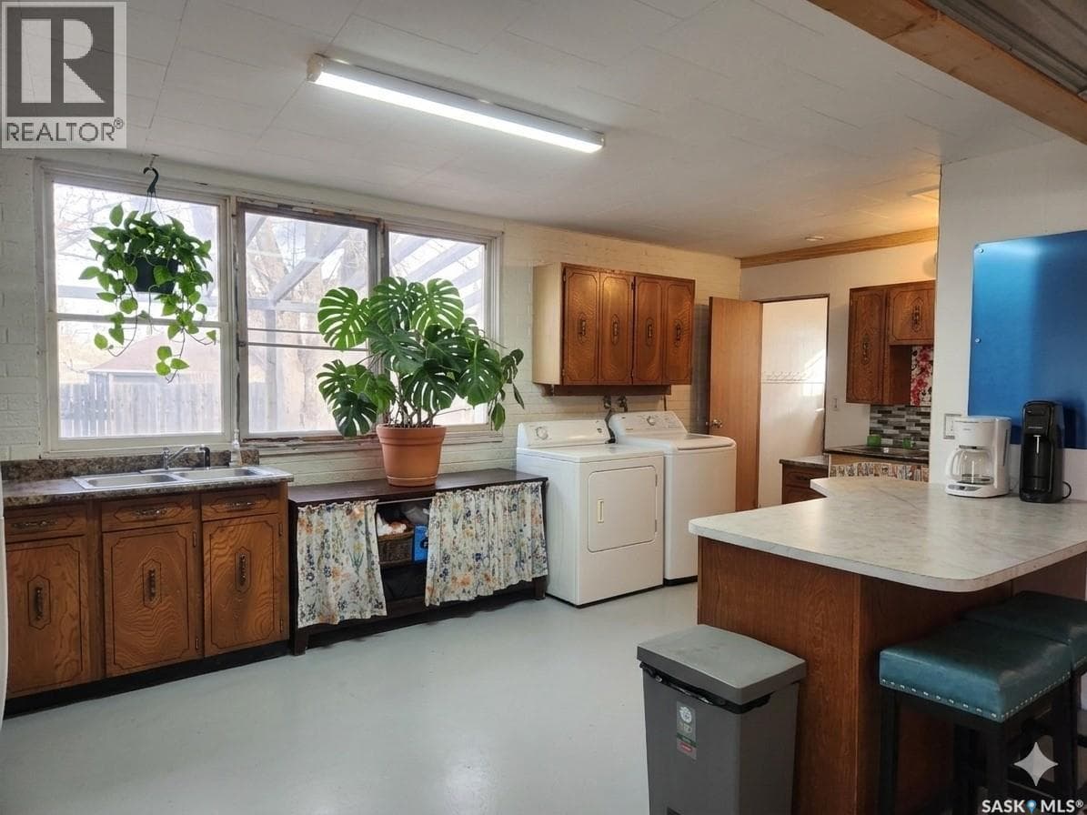 3 bed 2 bath single family at 421 4th STREET — $44,900