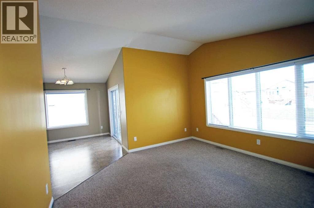 10660 125 Avenue photo 5