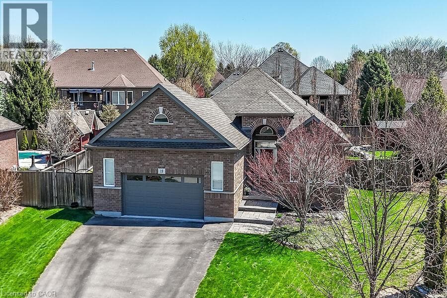 3 bed 3 bath single family at 19 LAMPMAN Drive — $1,190,000