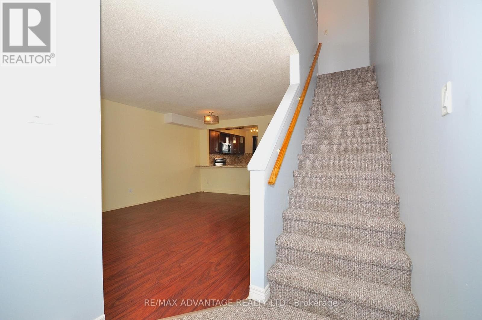 27 - 1430 JALNA BOULEVARD photo 4
