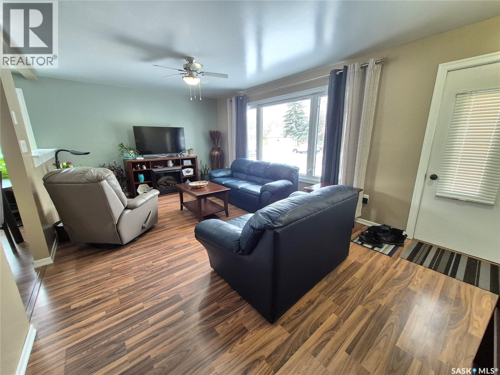 309 Frederick STREET photo 4