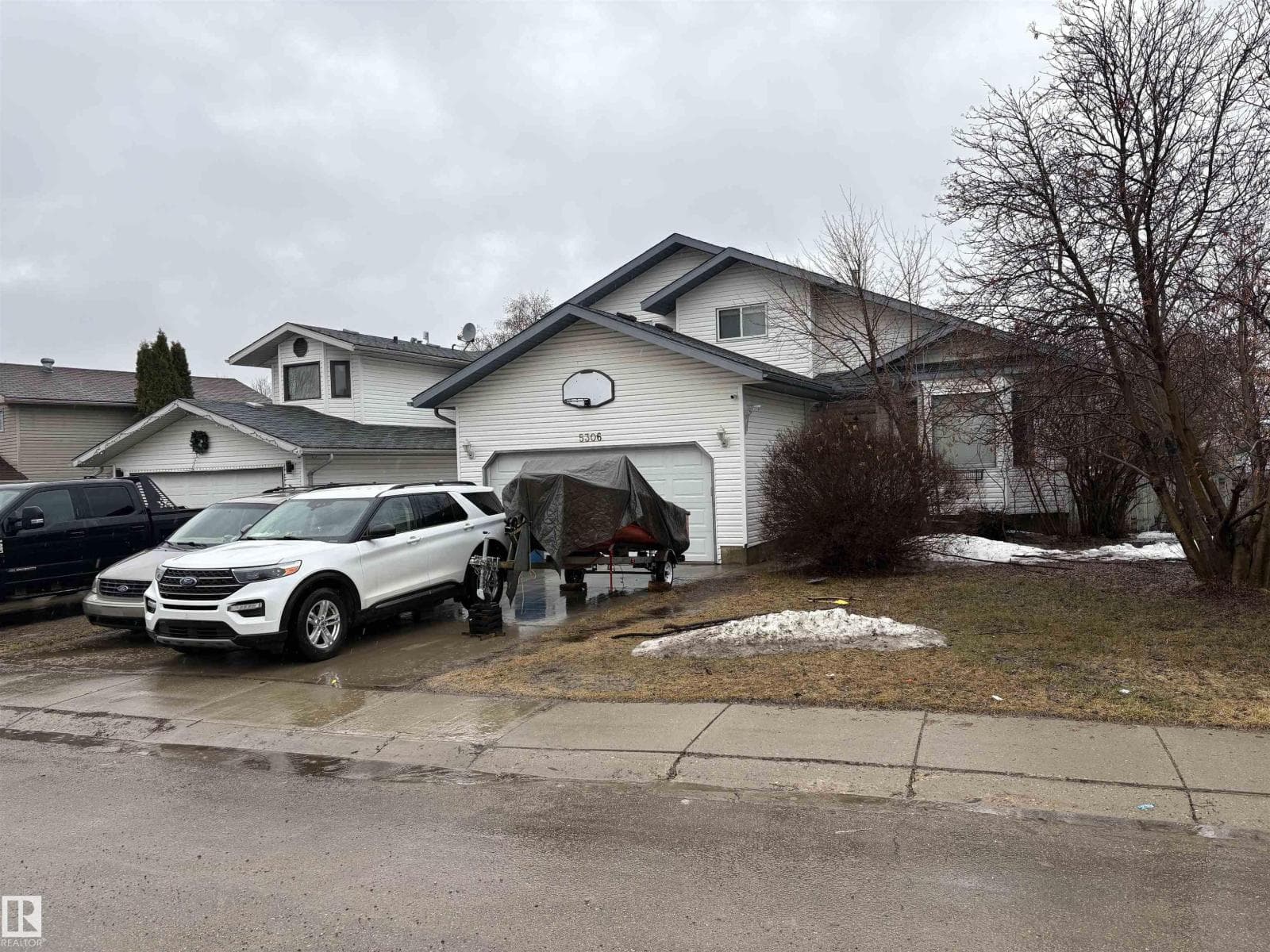 5306 44 ST
