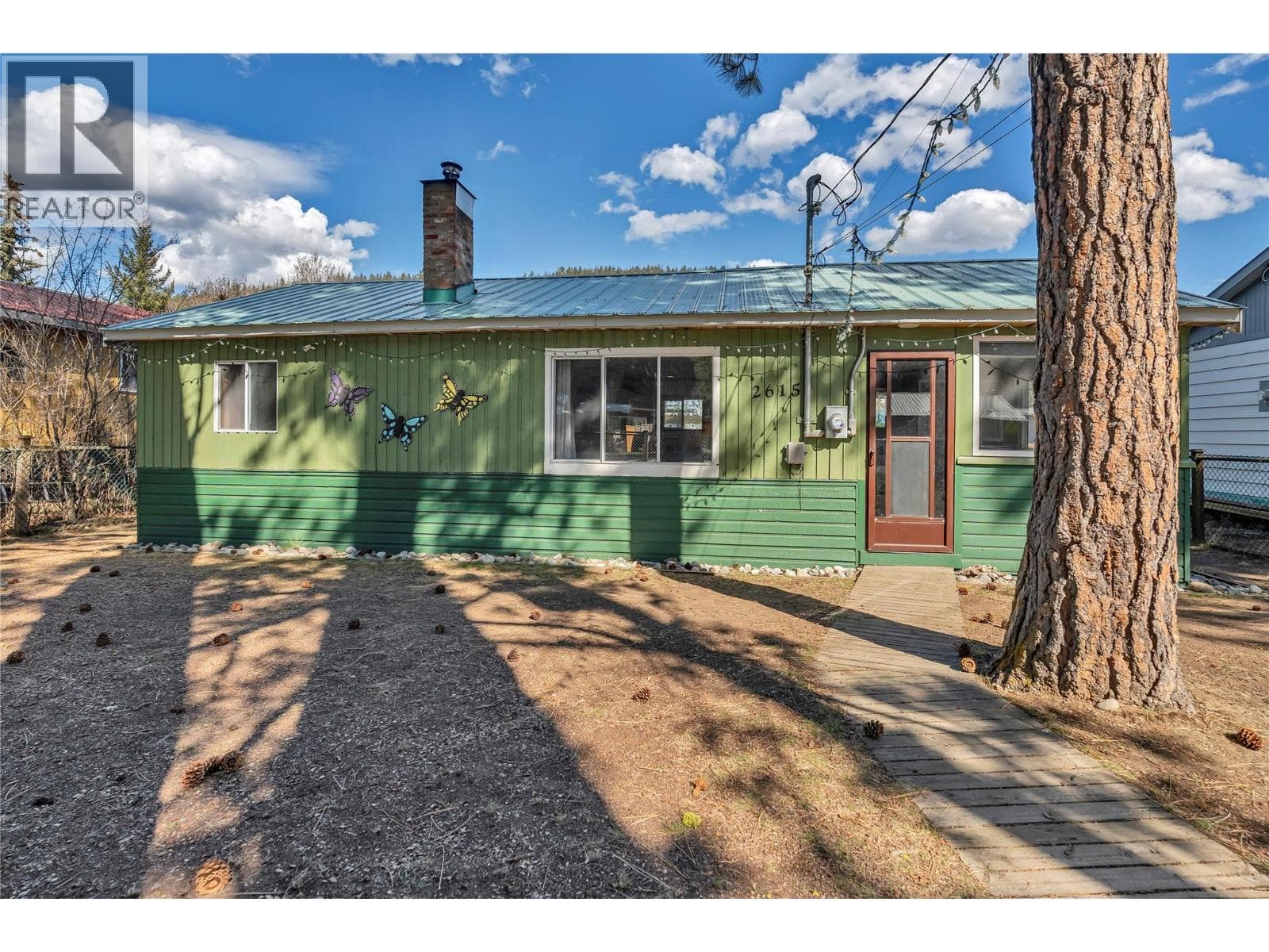 2615 Nicola Avenue photo 3