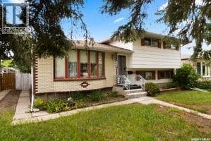 3 bed 3 bath single family at 1015 12th AVENUE E — $314,900