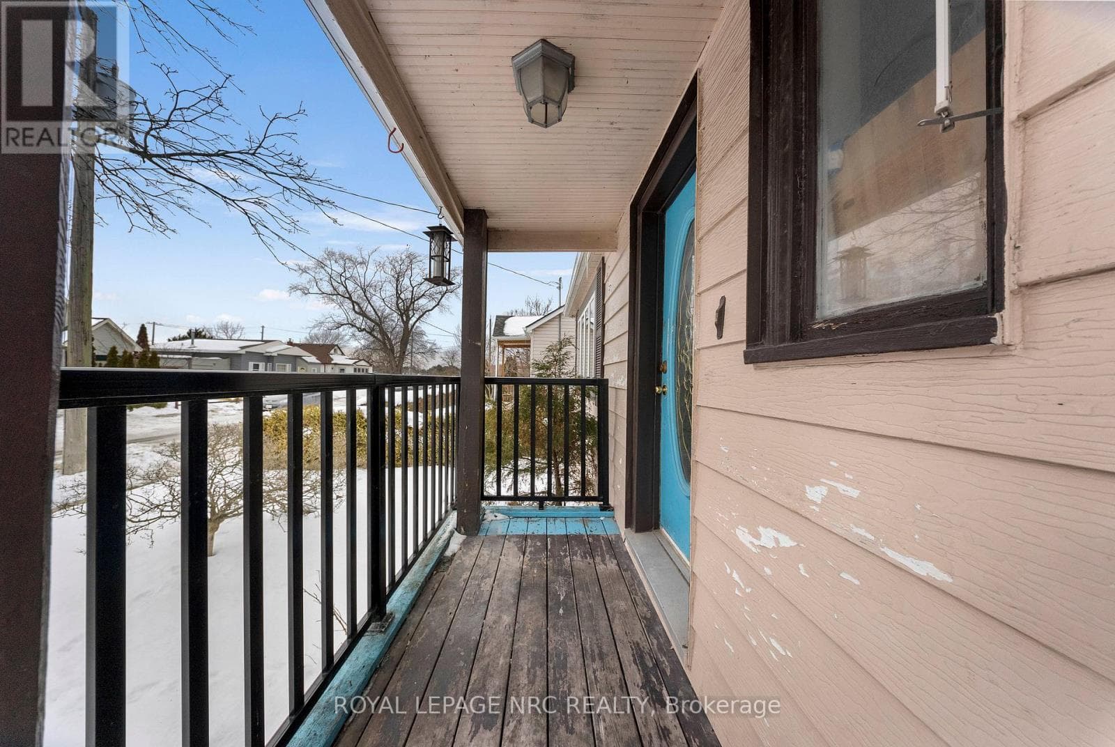 32 AMBROSE STREET photo 4