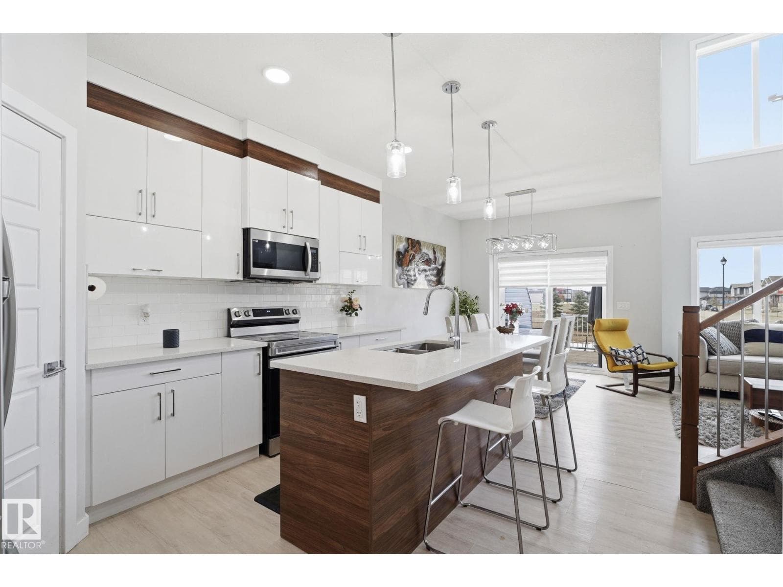 526 KLEINS CO — photo 3
