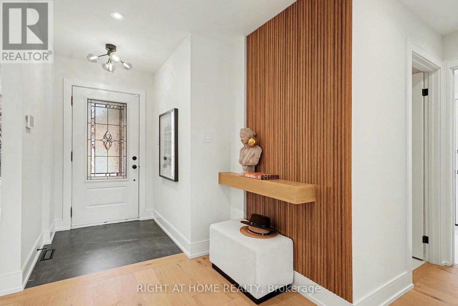 19 LANG ROAD photo 2