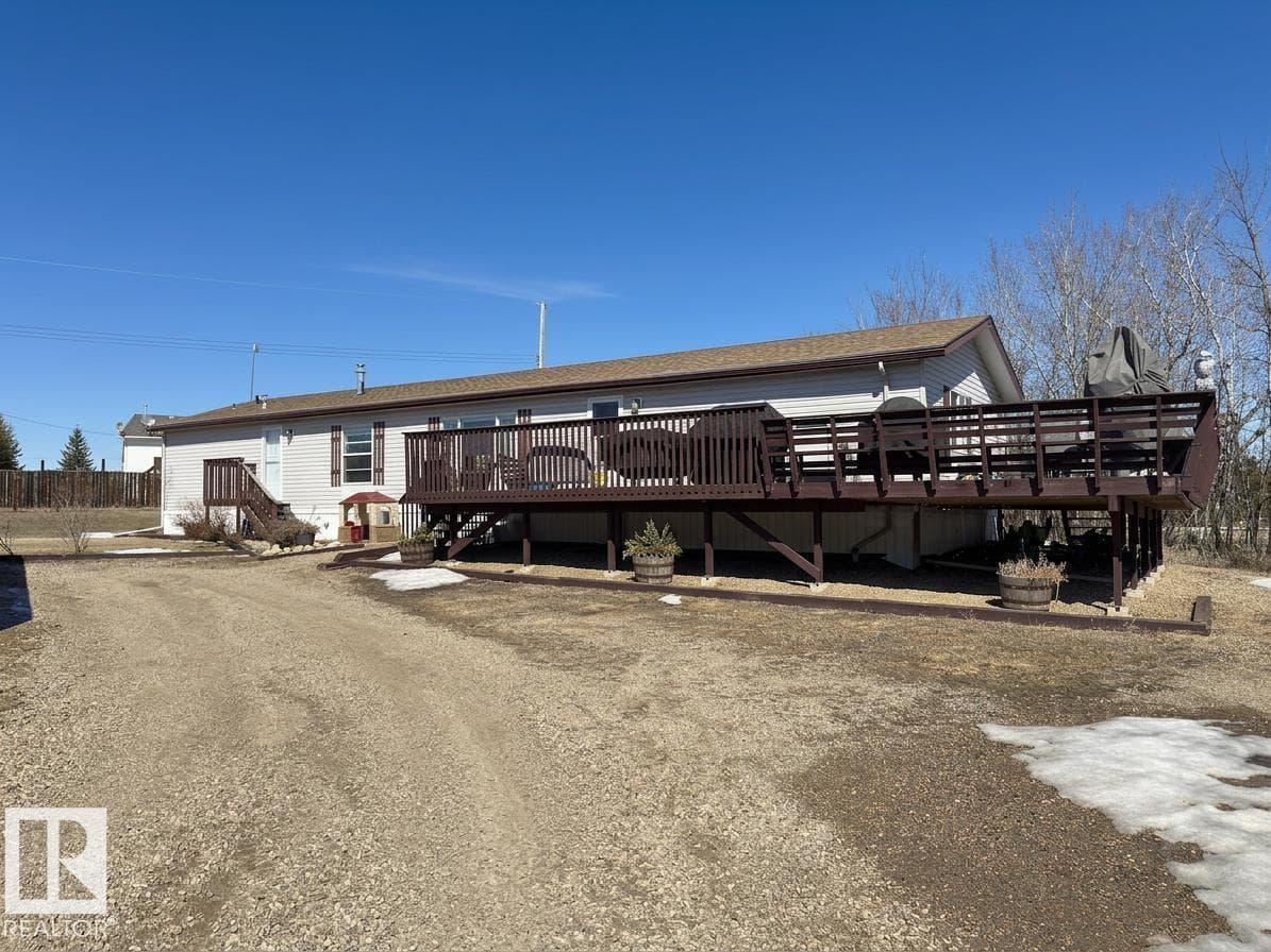 4703 51 AV photo 2