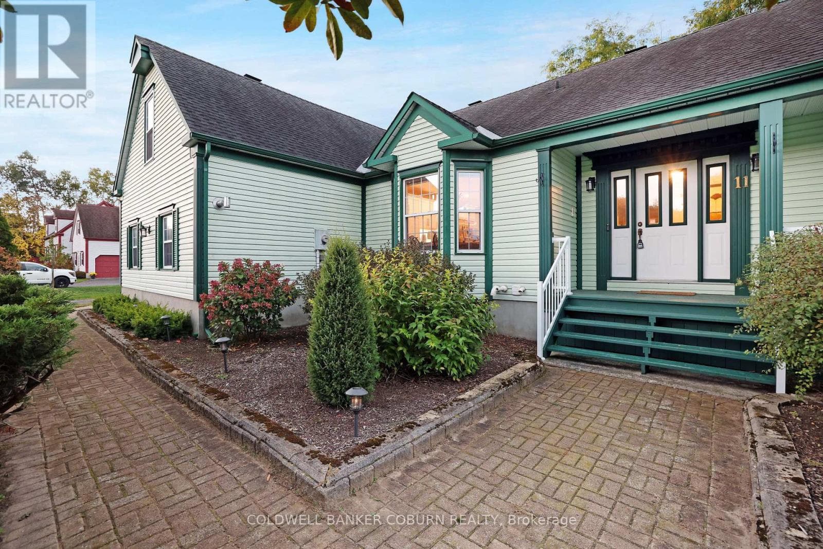 6 bed 4 bath single family at 11 KIMBERLY AVENUE — $1,294,400