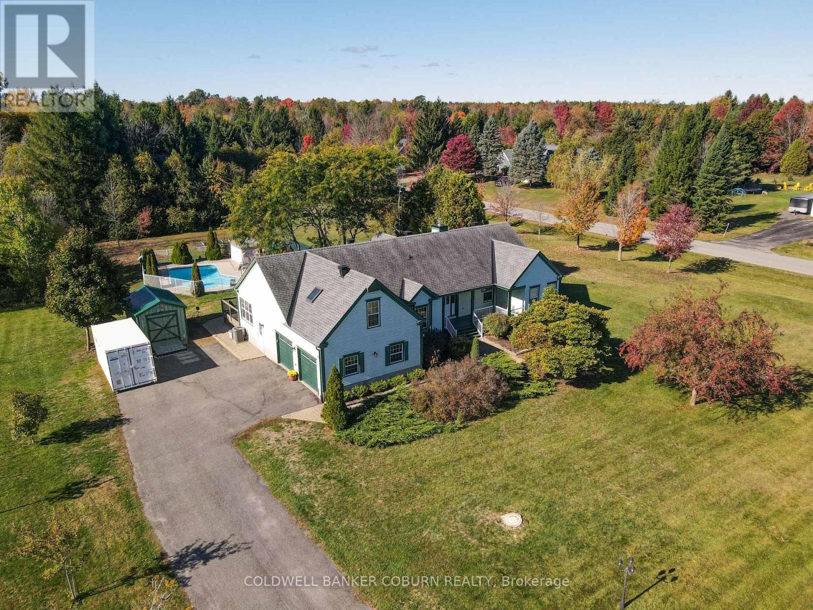 11 KIMBERLY AVENUE photo 3
