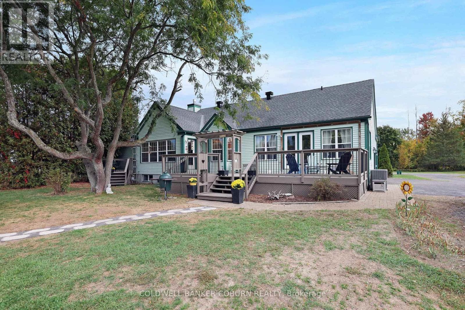 11 KIMBERLY AVENUE photo 5