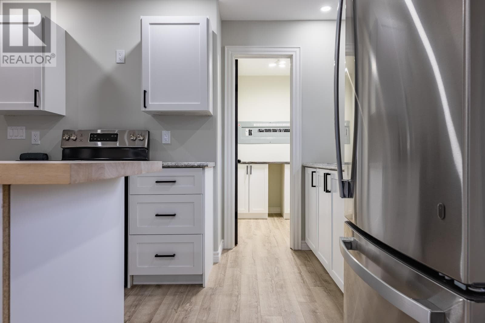 51 Hillview Road photo 5