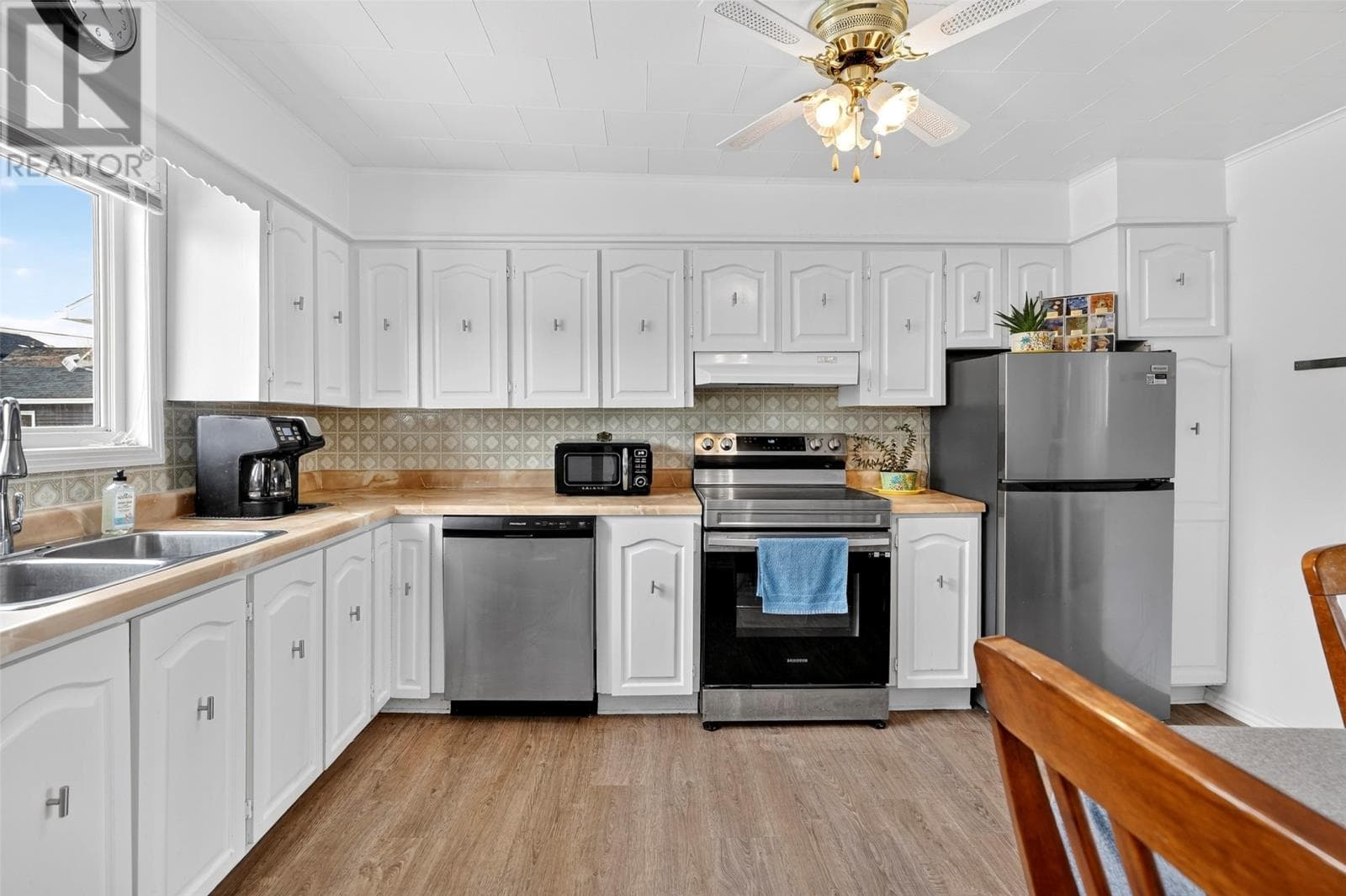 48 Harbour Buffett Road photo 3