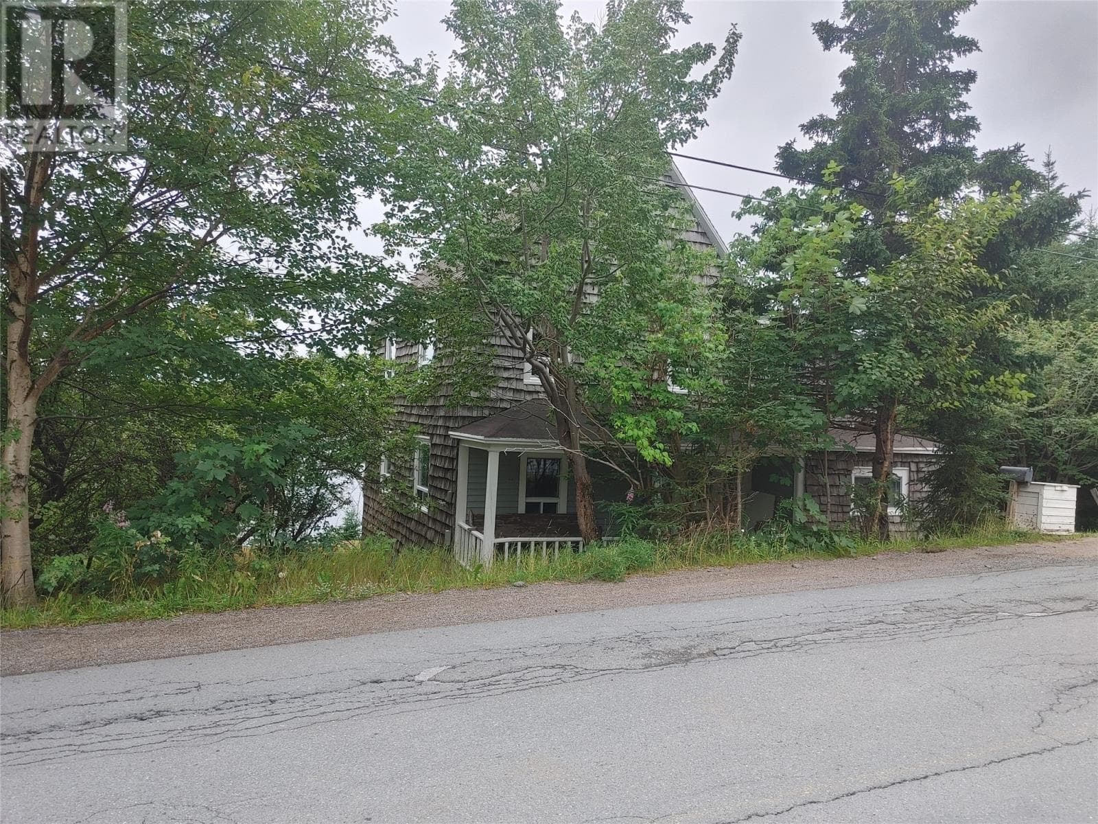 5 bed 1 bath single family at 1644 Random Island Road — $99,900