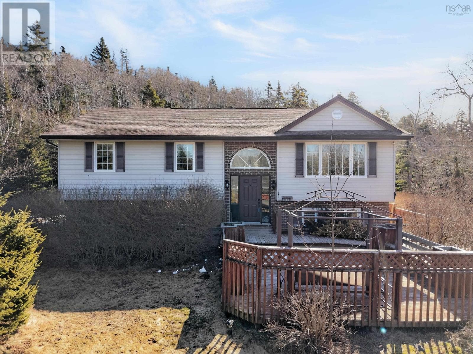 38 Charles Mead Drive photo 2