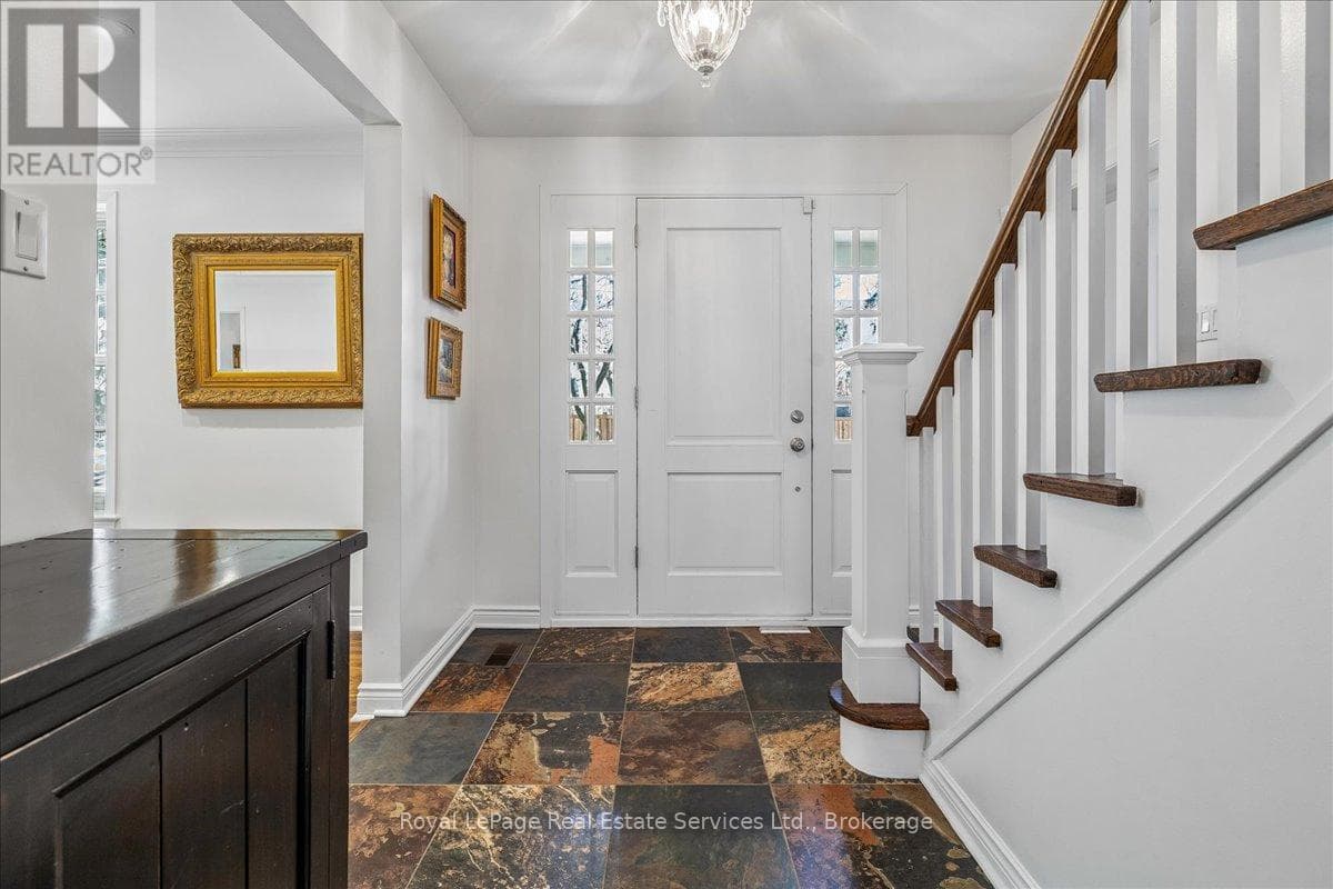 445 MACDONALD ROAD photo 4