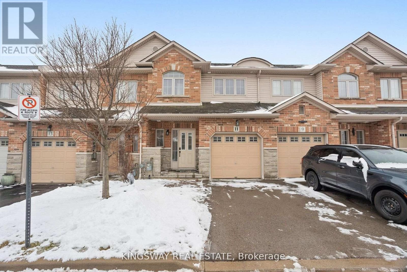 3 bed 3 bath single family at 11 MARINA POINT CRESCENT — $649,900