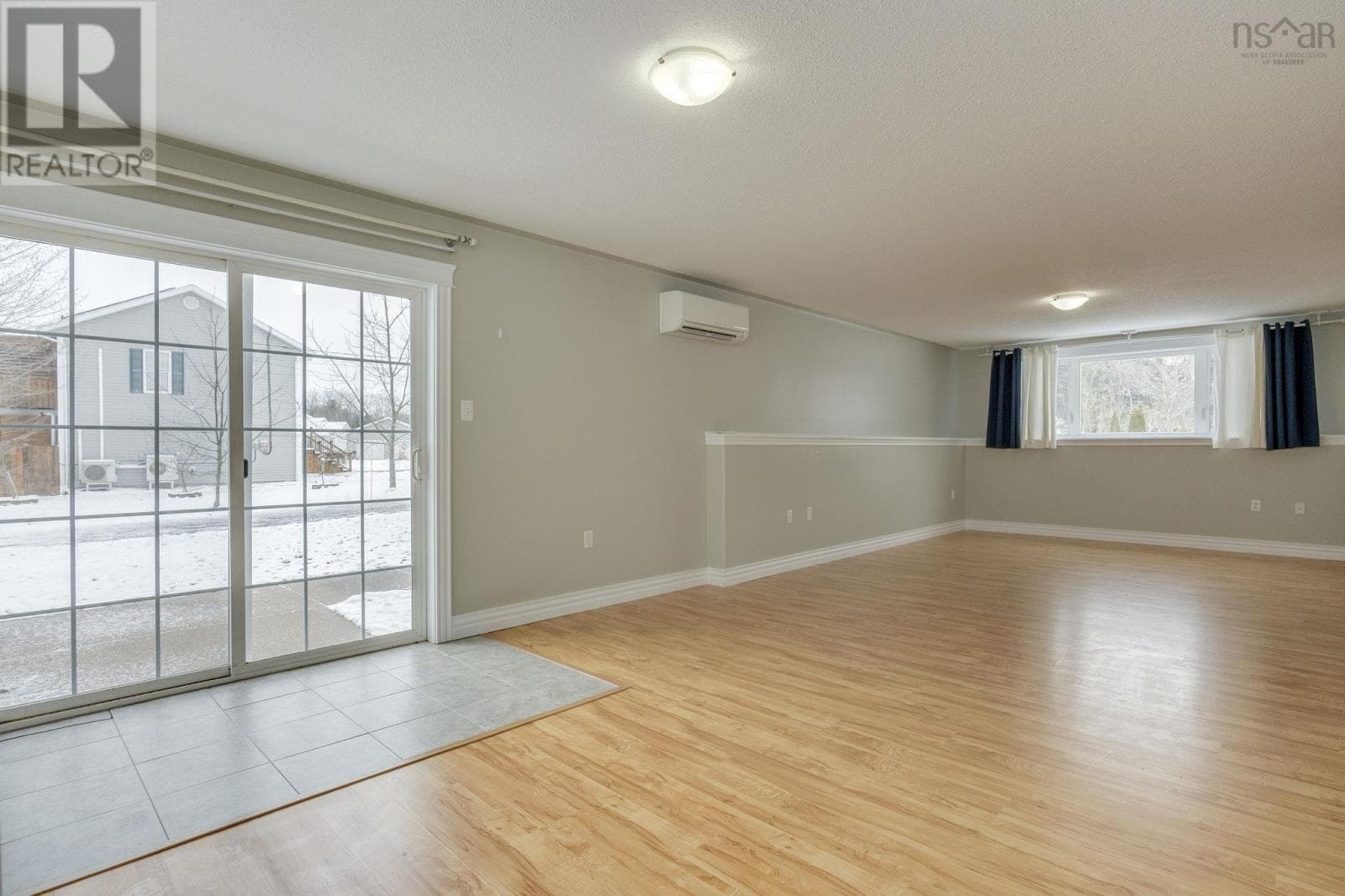 10 Cameron Drive photo 5