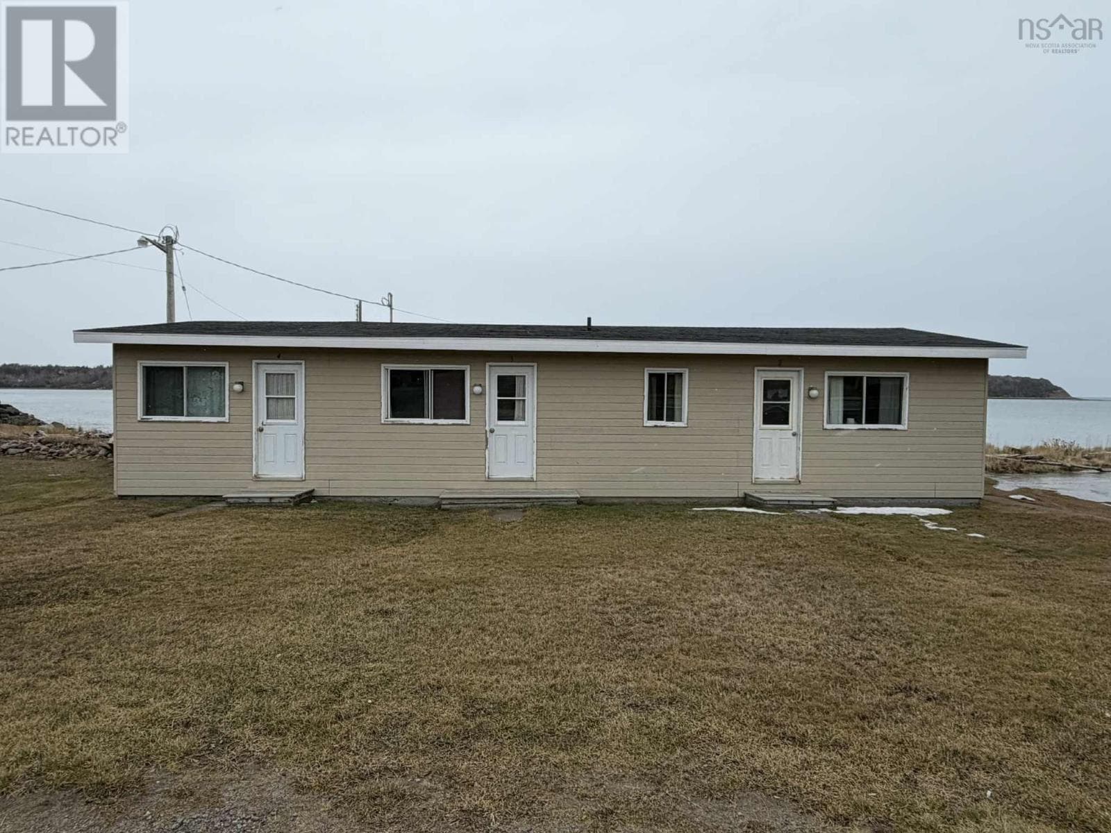 5 bed 5 bath single family at 15481 Cabot Trail — $175,000