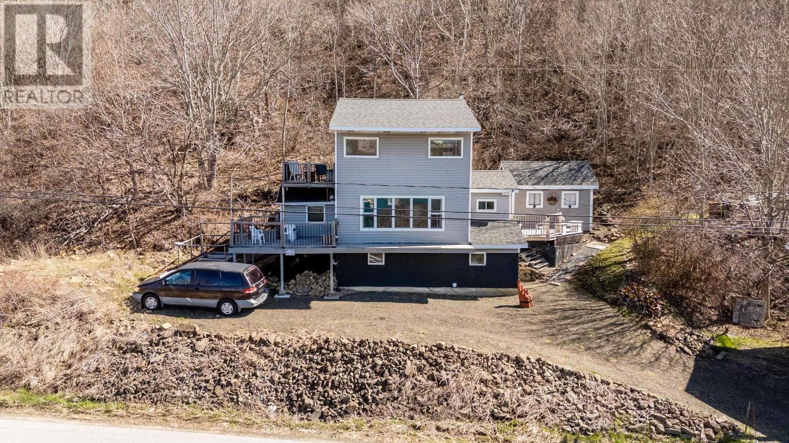 817 Granville Road photo 5