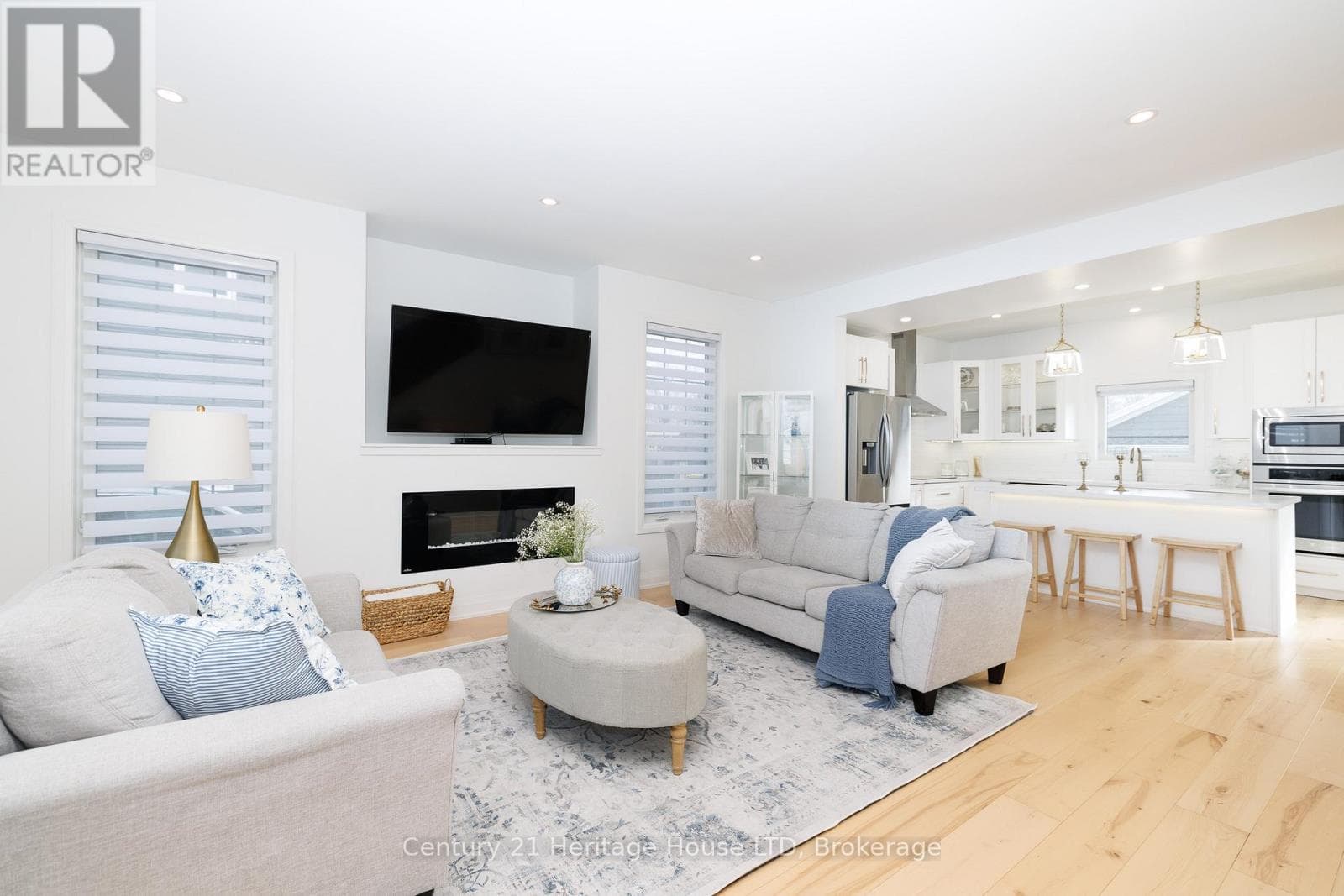 18 PARKVIEW AVENUE photo 5