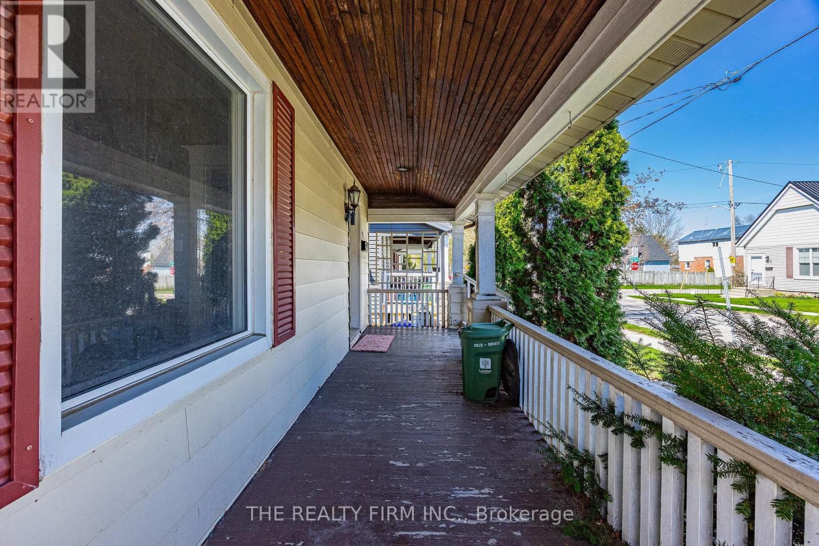 33 TERRENCE STREET photo 3